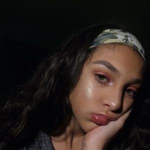 Meet your Posher, Sofia